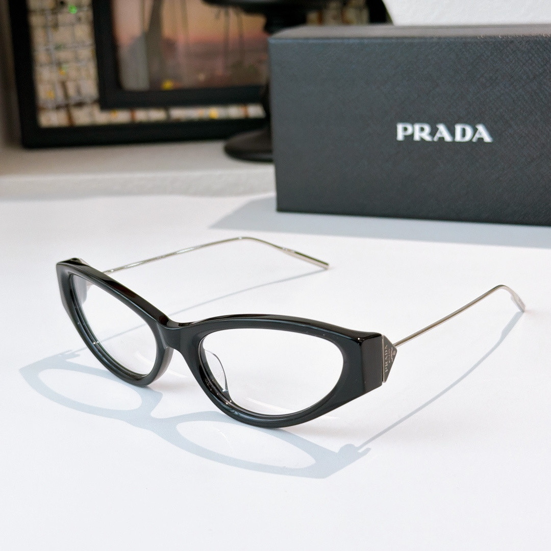 Pra*a glasses